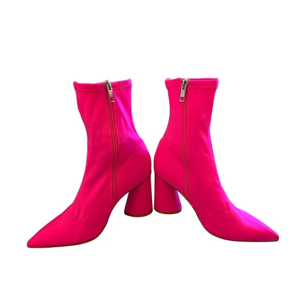 Steve Madden 6.5 Valyant Neon Pink Stretch Bootie 60s Style Ankle Sock Boots EUC - Picture 7 of 9